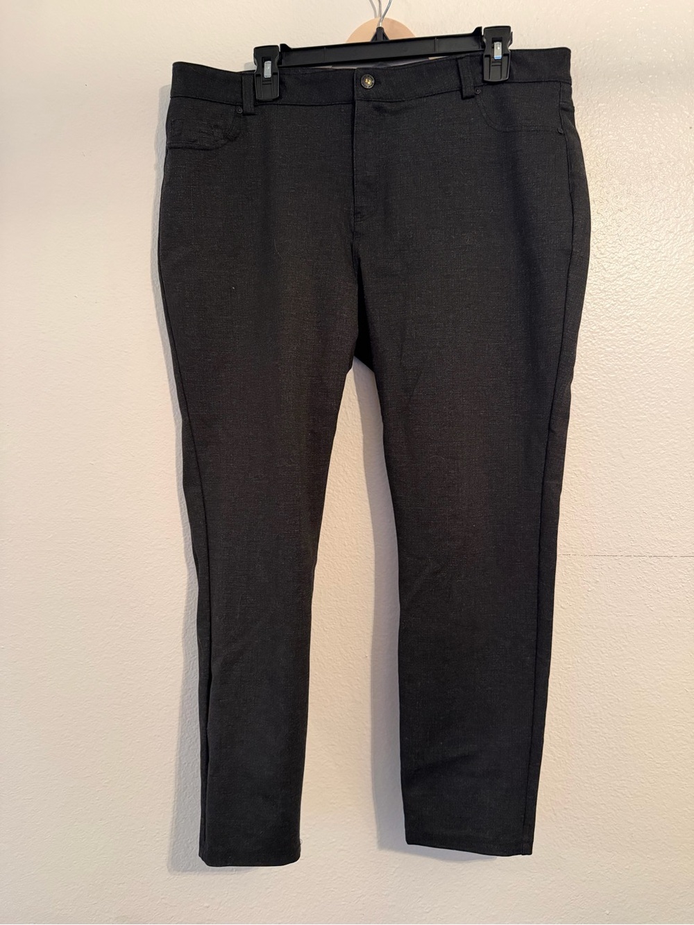 Dkny Women's Black Straight Leg Pants